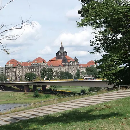 Indigo - Wettiner Platz By Ihg Hotel Dresden
